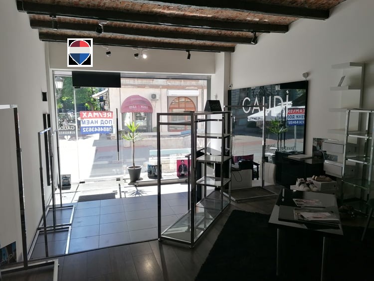 Под наем МАГАЗИН, град Пловдив, Център • 1100 € / 2151.41 лв. • 39727790 1