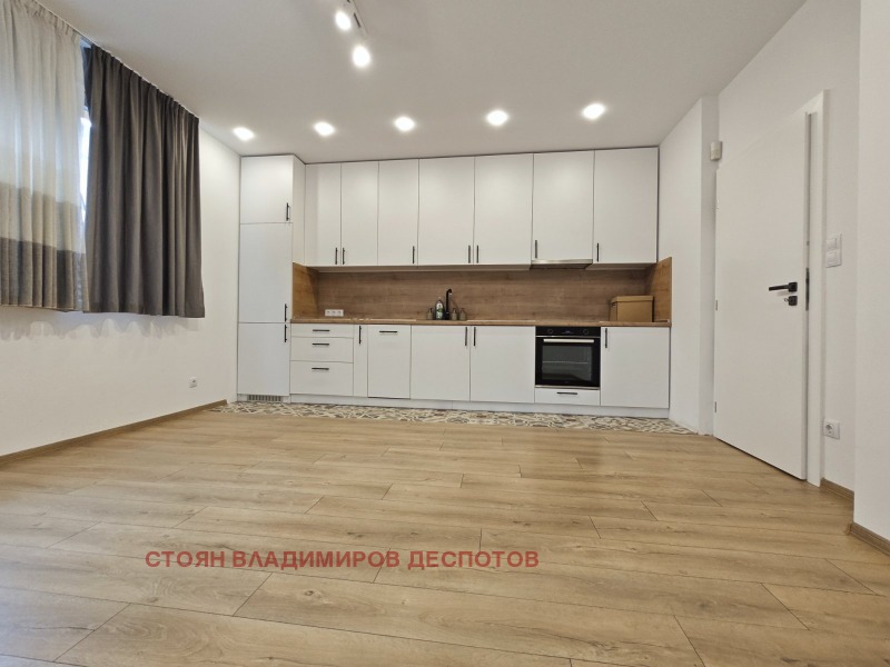 Дава под Наем 3-СТАЕН в град София, Лозенец - 110 кв.м / 1 000 € » 1 955.83 лв., СТОЯН ВЛАДИМИРОВ ДЕСПОТОВ