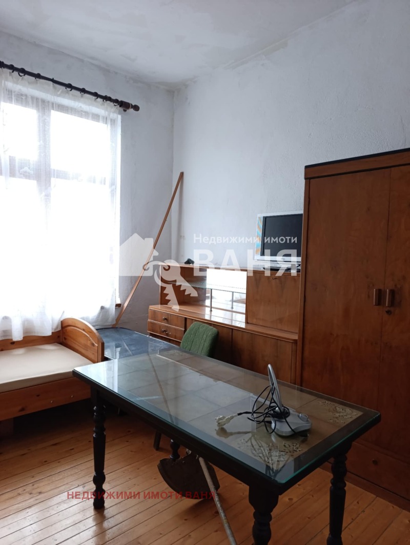 Дава под наем КЪЩА, гр. Карлово, област Пловдив, снимка 8 - Къщи - 53293906