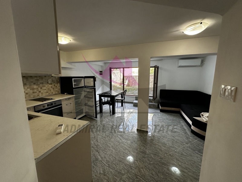 Дава под наем 2-СТАЕН, гр. Варна, Левски 1