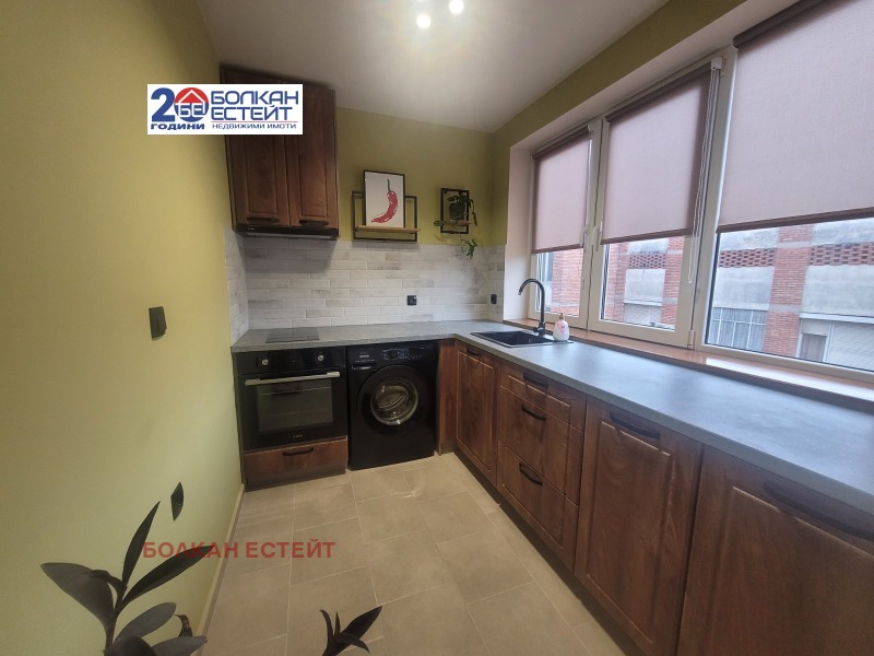 Дава под наем 4-СТАЕН, гр. Велико Търново, Център, снимка 6 - Апартаменти - 52881953