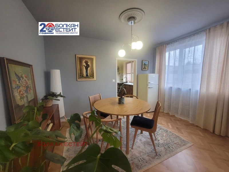 Дава под наем 4-СТАЕН, гр. Велико Търново, Център, снимка 4 - Апартаменти - 52881953