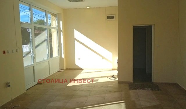 Дава под наем МАГАЗИН, гр. Русе, Родина 3, снимка 4 - Магазини - 53119915