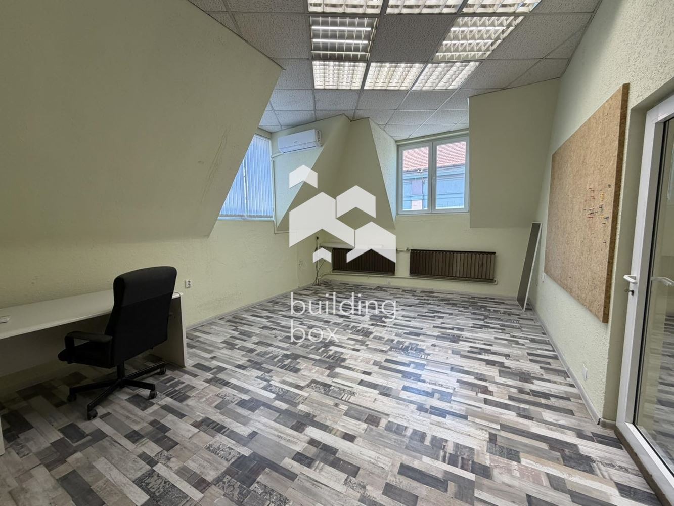 Дава под наем ОФИС, гр. Пловдив, Център, снимка 2 - Офиси - 56658950