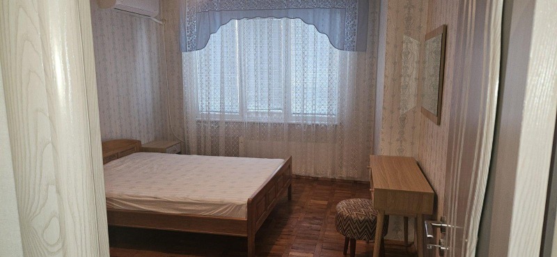 En renta  1 dormitorio Burgas , Slaveykov , 60 metros cuadrados | 78924503