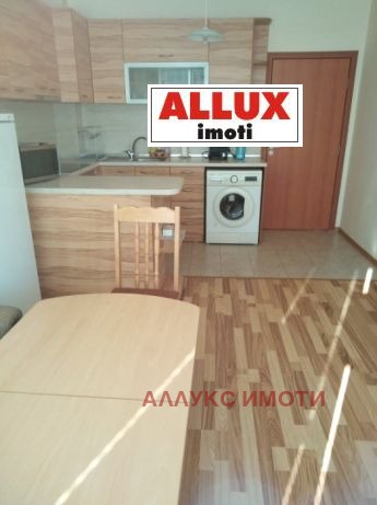 В оренду  1 спальня Русе , Център , 65 кв.м | 84123086