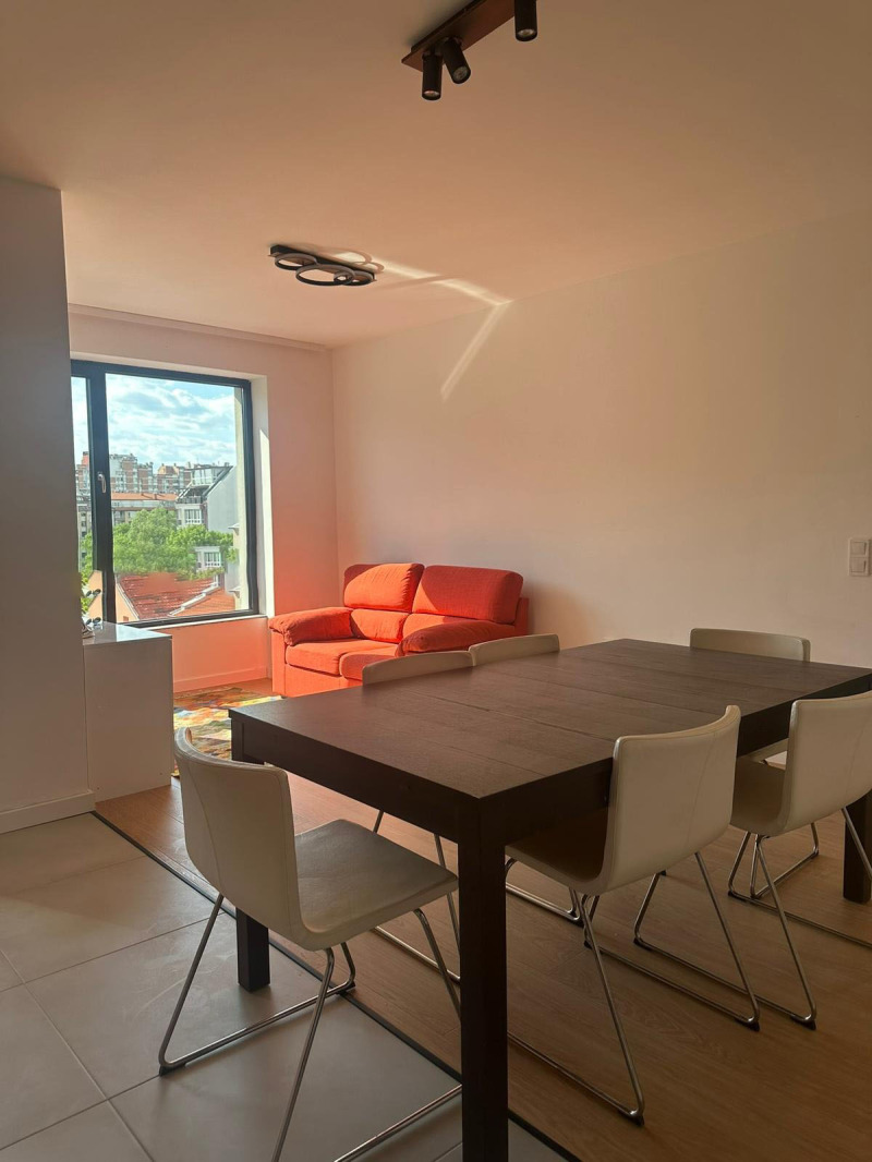 Дава под нем  3-стаен, град София, Център •  650 EUR • ID 48938649 — holmes.bg - [1] 
