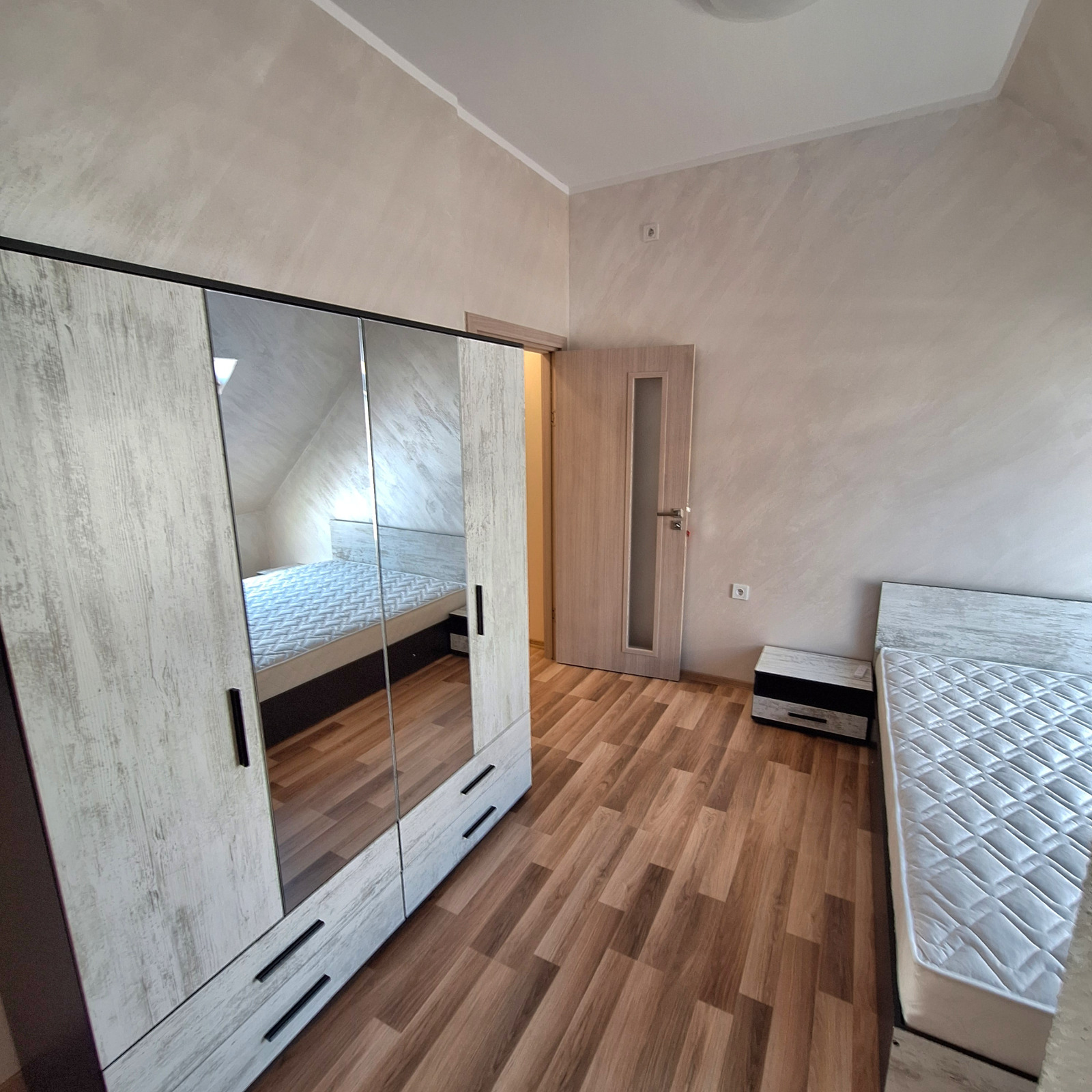 ���� ��� ���� 4-����� | Imot.bg � ����������� 11