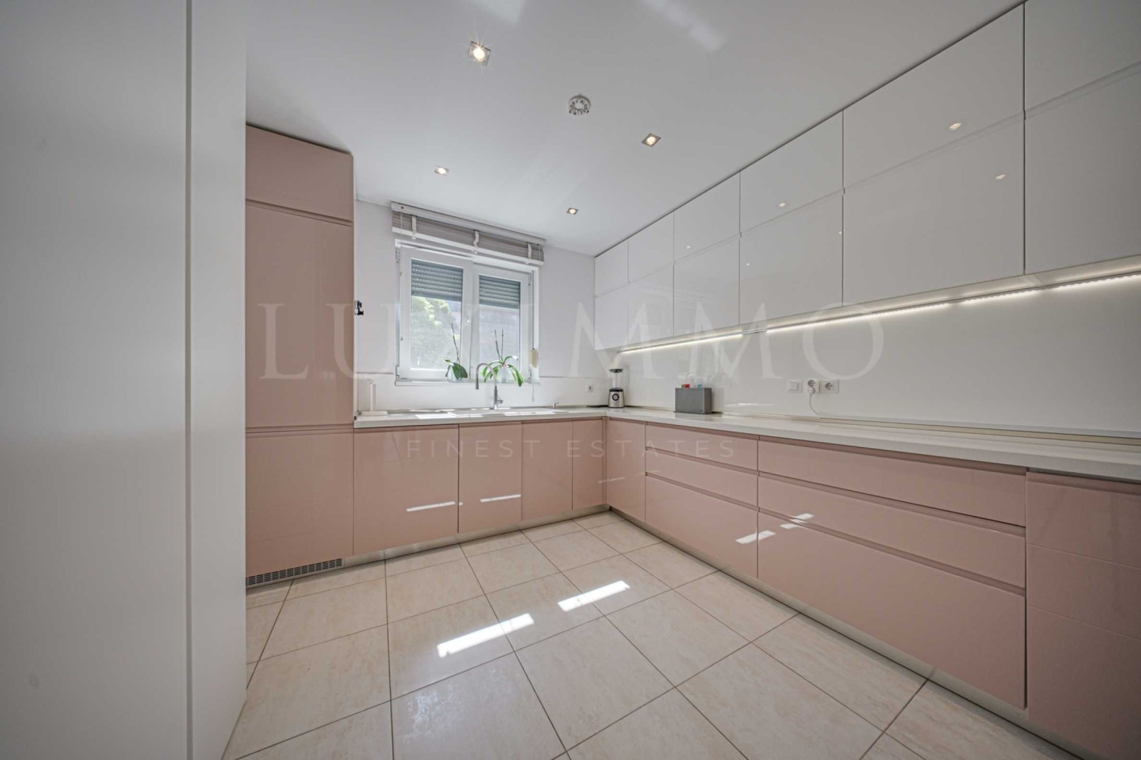 Дава под Наем КЪЩА | Imot.bg — изображение 4