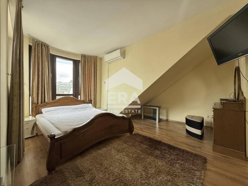 Дава под наем СТАЯ, гр. София, Център, снимка 2 - Стаи под наем - 53098395