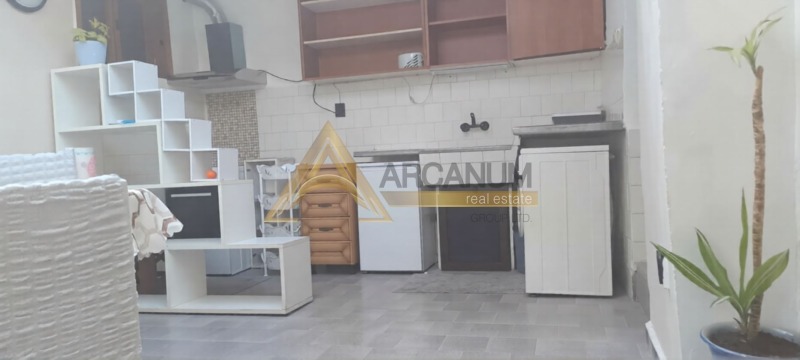 Дава под наем ЕТАЖ ОТ КЪЩА, гр. Варна, Колхозен пазар, снимка 5 - Етаж от къща - 53173058