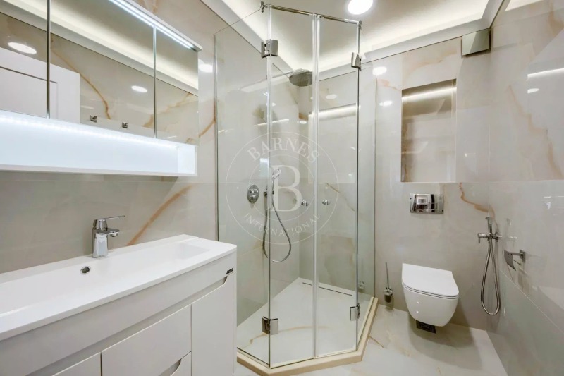 Zu vermieten  3 Schlafzimmer Sofia , Krastowa wada , 179 qm | 35263744 - Bild [17]