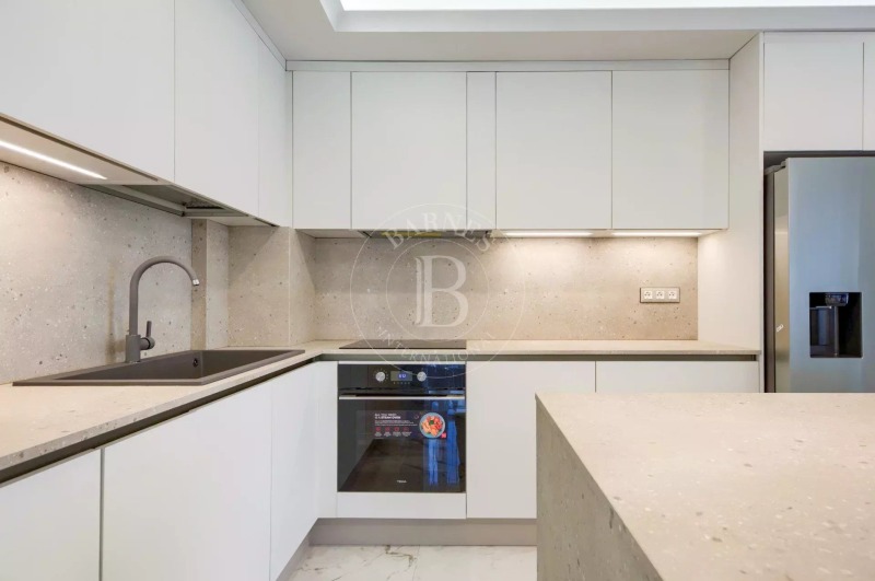 Zu vermieten  3 Schlafzimmer Sofia , Krastowa wada , 179 qm | 35263744 - Bild [6]