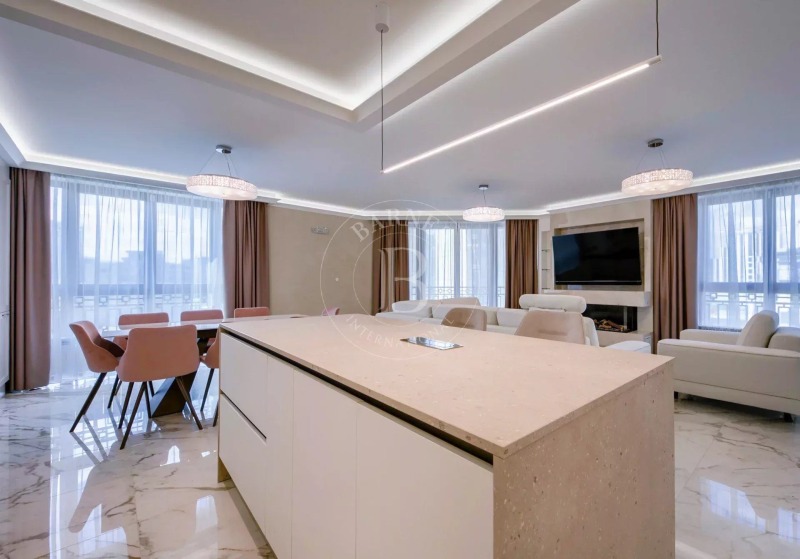 Zu vermieten  3 Schlafzimmer Sofia , Krastowa wada , 179 qm | 35263744 - Bild [5]