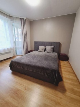 1 Schlafzimmer Lewski 1, Warna 5