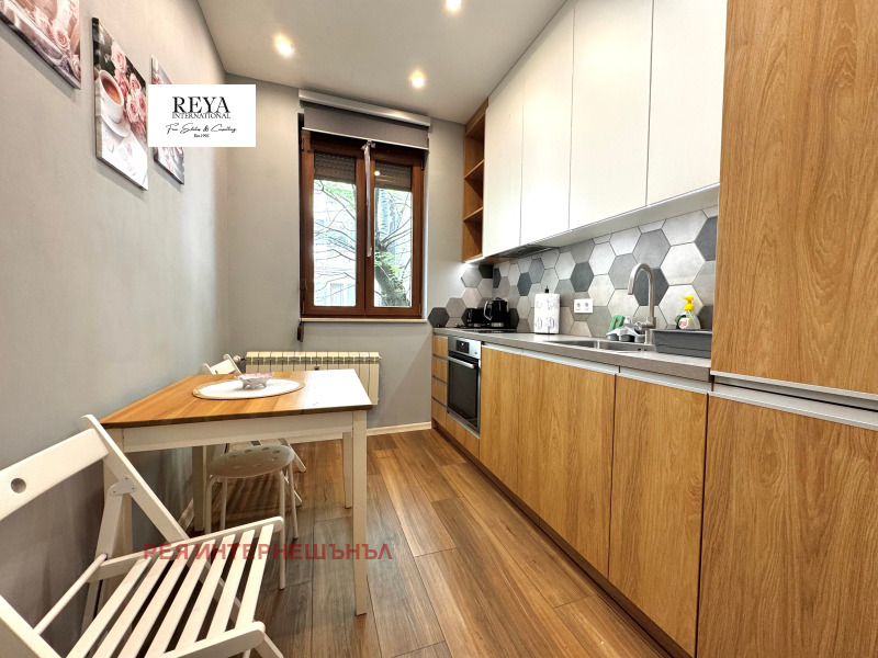 For Rent  Studio Sofia , Tsentar , 30 sq.m | 37463086