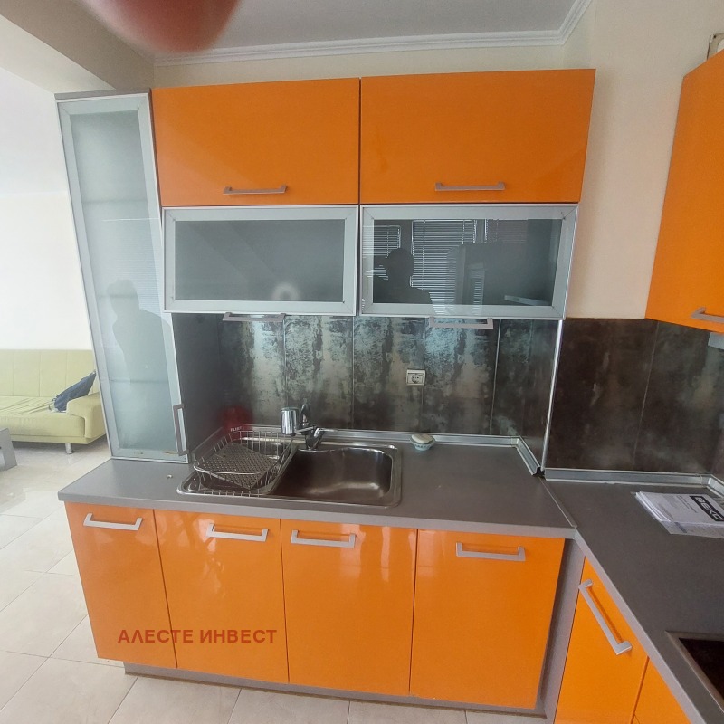 Издаје се  2 спаваће собе Софија , Редута , 105 м2 | 73813831 - слика [2]