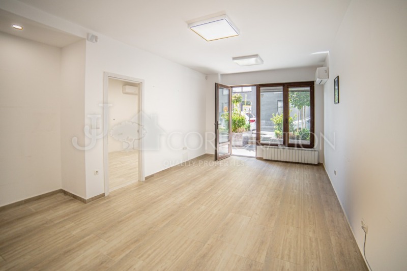 Para alugar  Escritório Sofia , Studentski grad , 58 m² | 28176751 - imagem [2]