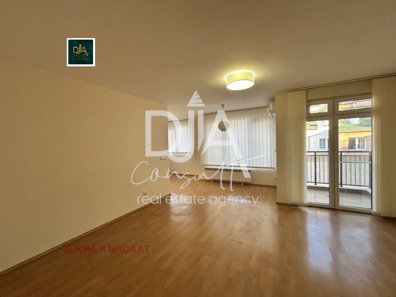 Para alugar  2 quartos Sofia , Mladost 1 , 106 m² | 37250393