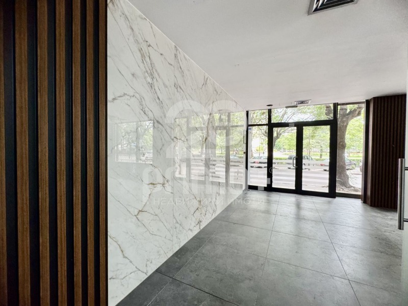 Дава под наем МАГАЗИН, гр. София, Докторски паметник, снимка 3 - Магазини - 52545936