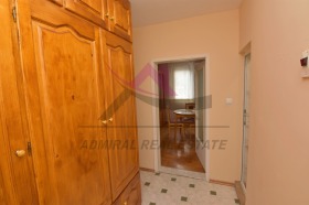 ���� ��� ���� 3-����� | Imot.bg � ����� ������ 8