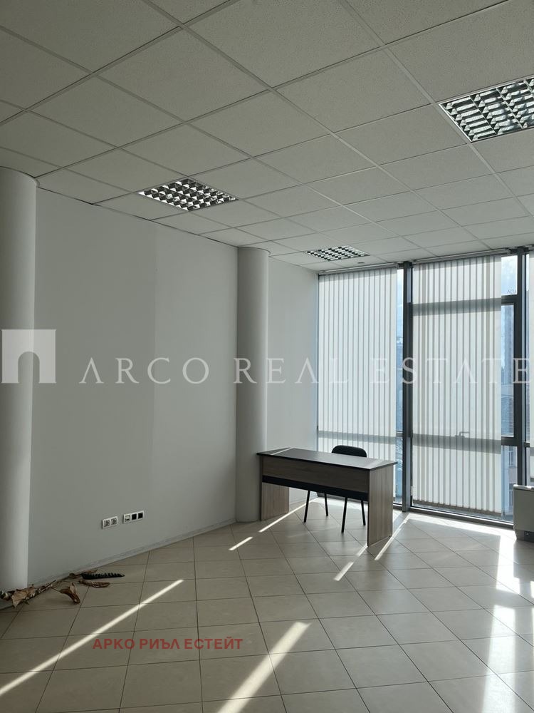 Para alugar  Escritório Sofia , Centar , 46 m² | 13990933 - imagem [3]