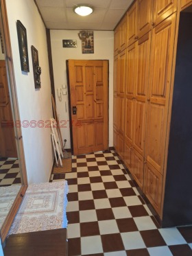 1 υπνοδωμάτιο Δρυζβα 3, Δοβρητσ 4
