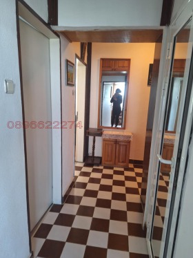 1 υπνοδωμάτιο Δρυζβα 3, Δοβρητσ 5