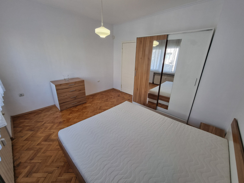 Zu vermieten  2 Schlafzimmer Sofia , Zentar , 140 qm | 37698228 - Bild [10]