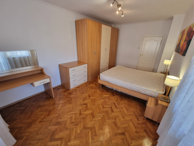 Te huur  2 slaapkamers Sofia , Tsentar , 140 m² | 37698228 - afbeelding [14]