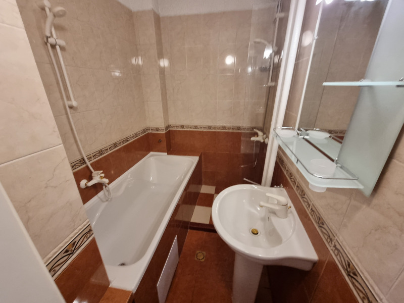 K pronájmu  2 ložnice Sofia , Centar , 140 m2 | 37698228 - obraz [8]