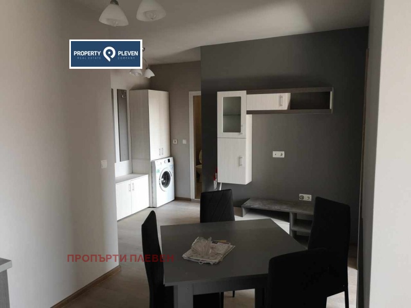 A louer  2 chambres Pleven , Chirok tsentar , 90 m² | 57597634
