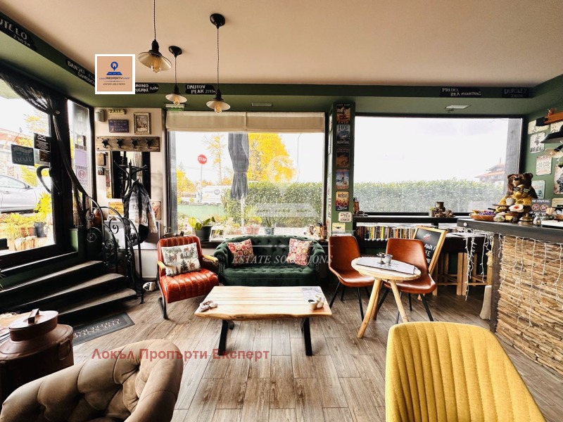 Под наем ЗАВЕДЕНИЕ, област Благоевград, гр. Банско • 7500 € / 14668.73 лв. • 64731635 1