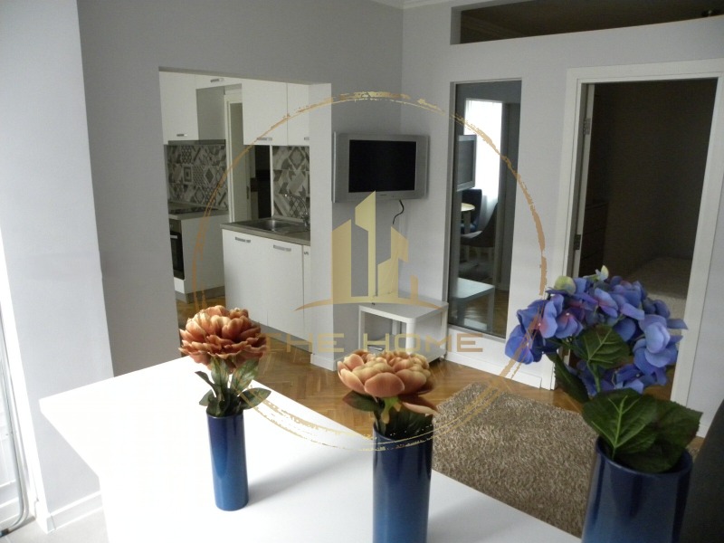 Te huur  1 slaapkamer Varna , Tsentar , 55 m² | 79374973