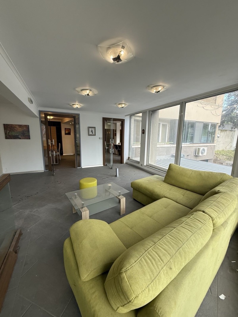 Дава под Наем ОФИС в град Бургас, Център - 150 кв.м / 2 000 € » 3 911.66 лв., ПРАЙМ РИЪЛ ЕСТЕЙТС ЕООД