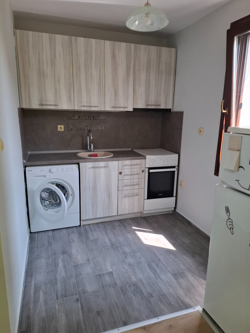 Дава под нем  3-стаен, град Стара Загора, Център •  330 EUR • ID 71673766 — holmes.bg - [1] 