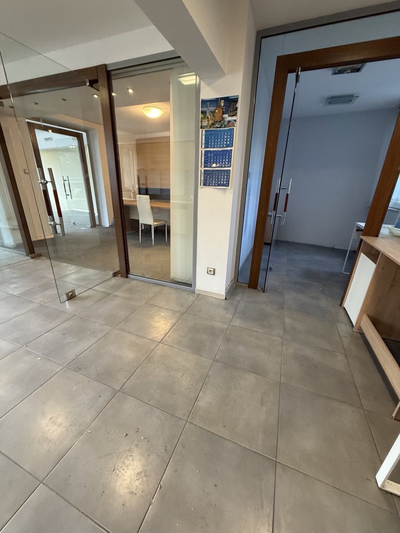 Дава под наем ОФИС, гр. Бургас, Център, снимка 6 - Офиси - 53203147