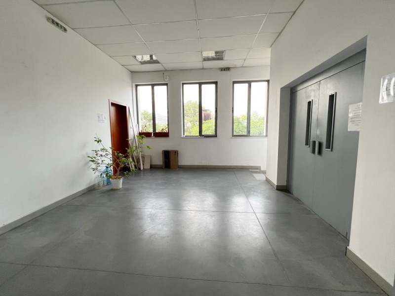 För uthyrning  Lagring Sofia , Voenna rampa , 2300 kvm | 61357738 - bild [12]