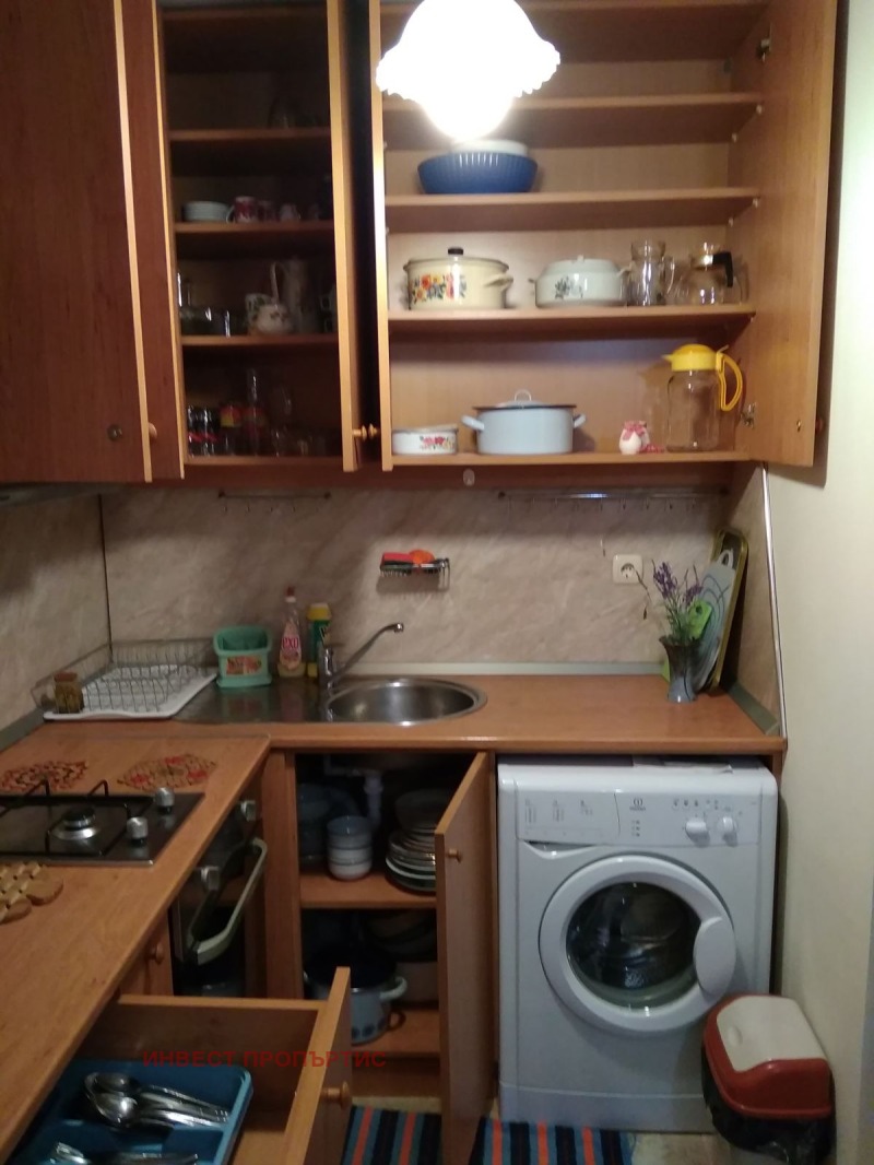 Дава под наем 3-СТАЕН, гр. София, Карпузица