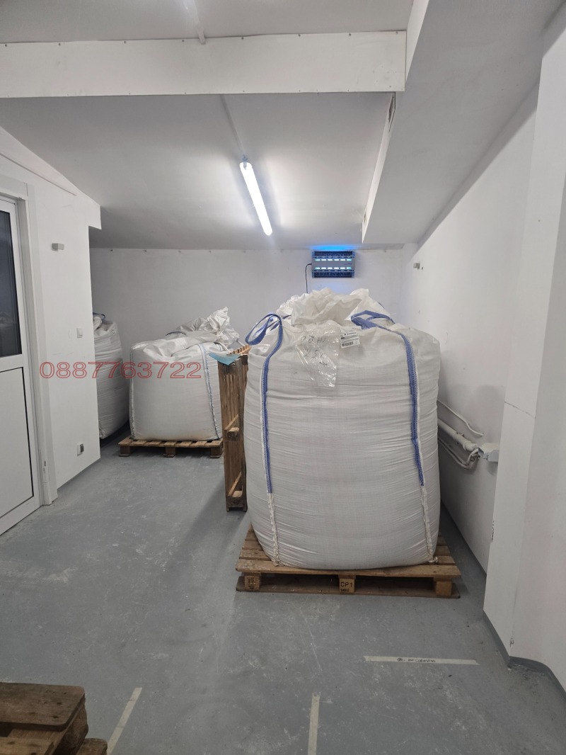 Дава под наем ПРОМ. ПОМЕЩЕНИЕ, гр. София, Требич, снимка 9 - Производствени сгради - 53389759