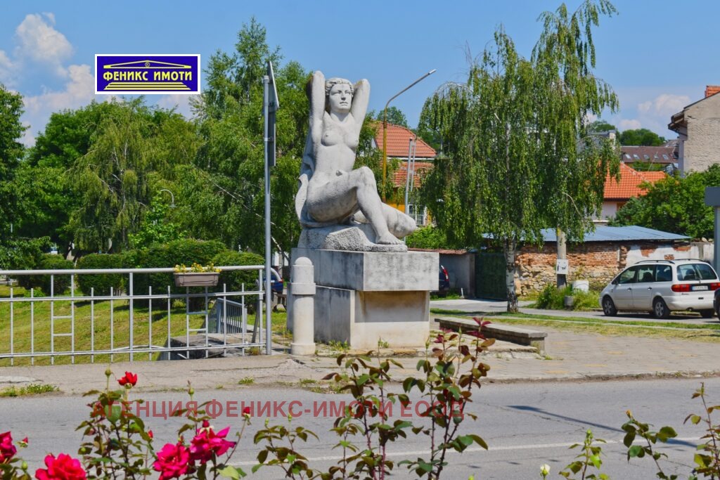 Дава под наем МАГАЗИН, гр. Кюстендил, Център
