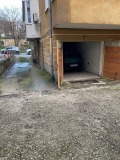 Под наем ГАРАЖ, ПАРКОМЯСТО, град Варна, Спортна зала • 140 € / 273.82 лв. • 59225400 2