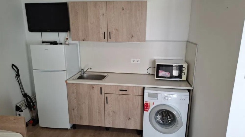 Til leie  Studio Plovdiv , Tsentar , 22 kvm | 48411303
