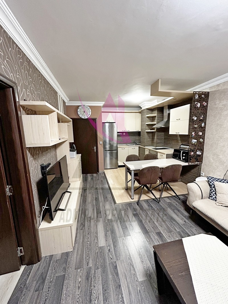 Kiadó  2 hálószobás Varna , Vazrazsdane 1 , 80 négyzetméter | 77603420