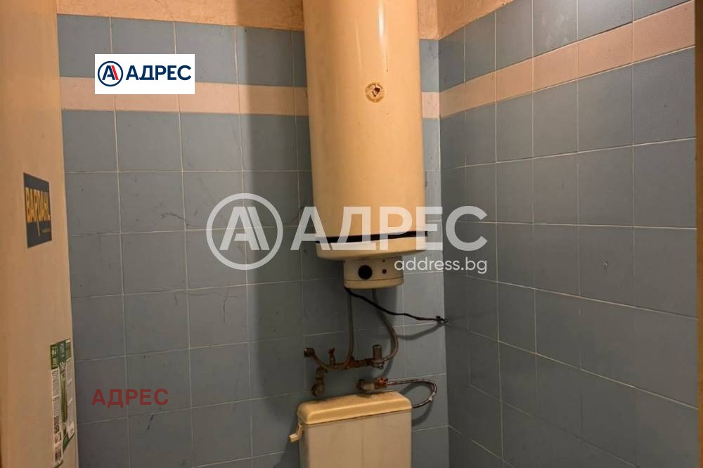 Дава под наем МАГАЗИН, гр. Варна, Лятно кино Тракия, снимка 4 - Магазини - 53734361