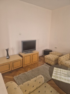 2 bedroom Idealen tsentar, Pleven 1