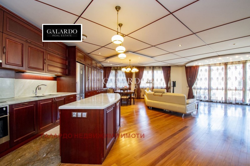 Дава под наем 4-СТАЕН, гр. София, Лозенец, снимка 4 - Апартаменти - 53482565