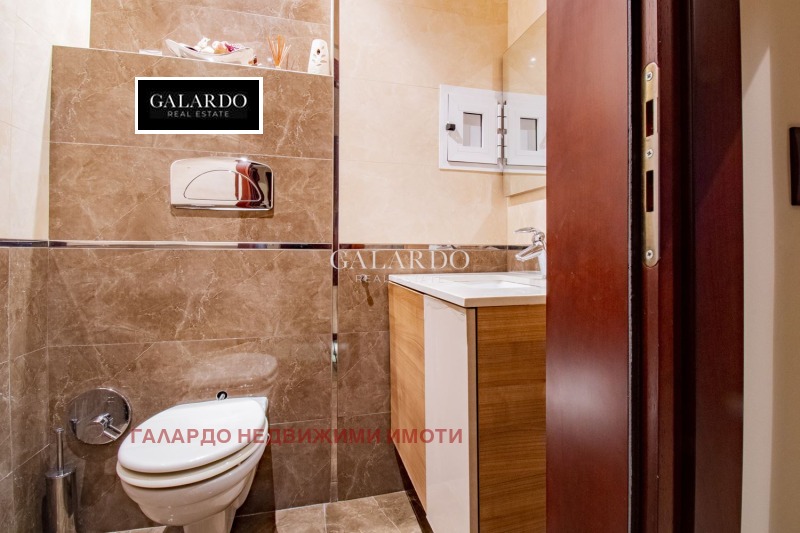 Дава под наем 4-СТАЕН, гр. София, Лозенец, снимка 13 - Апартаменти - 53482565