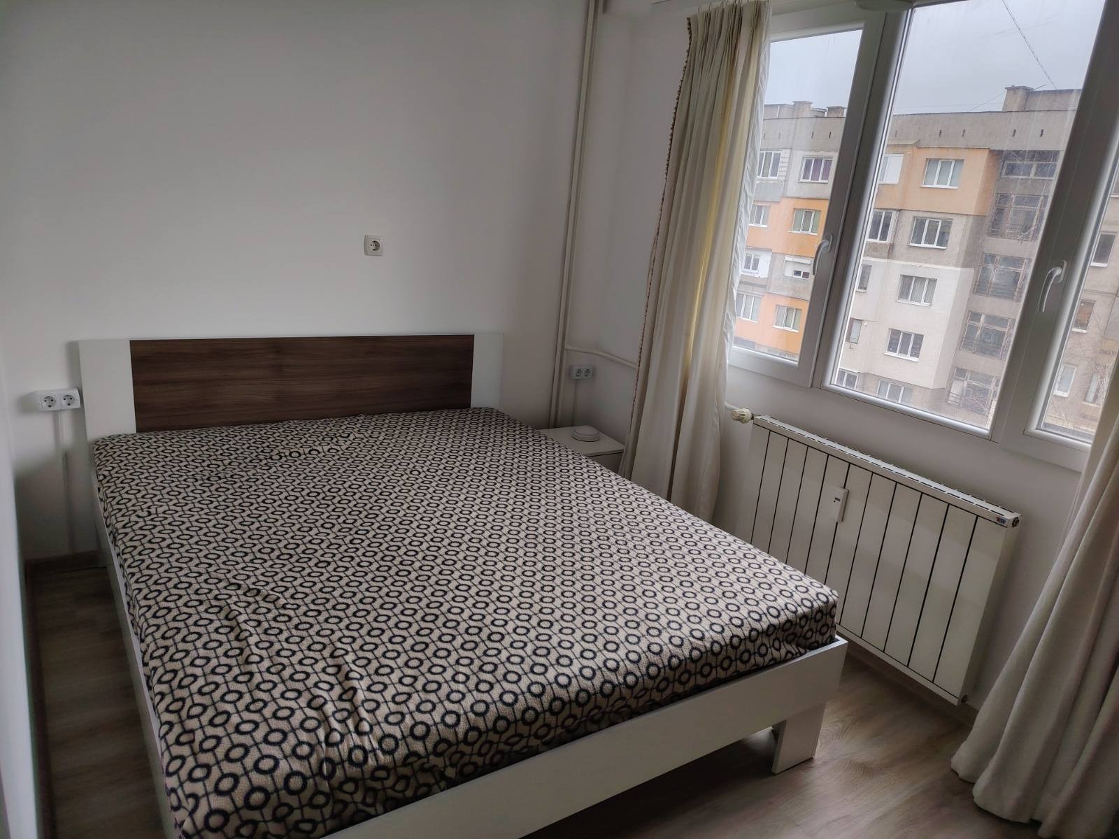 Дава под наем 1-СТАЕН, гр. Перник, Изток, снимка 5 - Апартаменти - 53772395