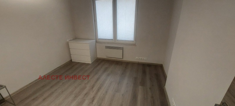 Para alugar  3 quartos Sofia , Goce Deltchev , 145 m² | 96006171 - imagem [13]